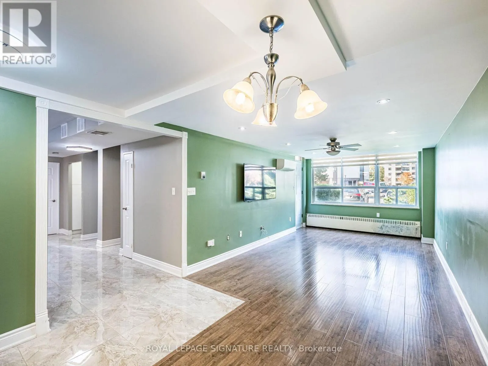 113 - 370 DIXON ROAD