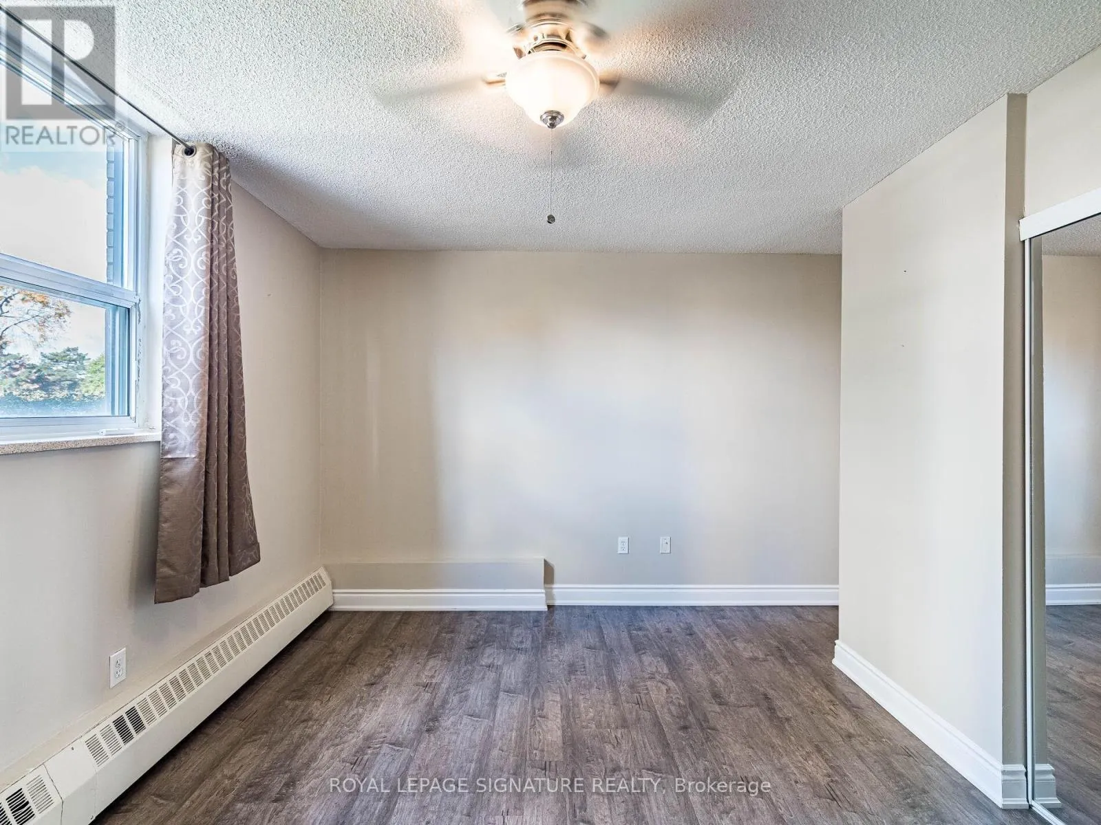 113 - 370 DIXON ROAD