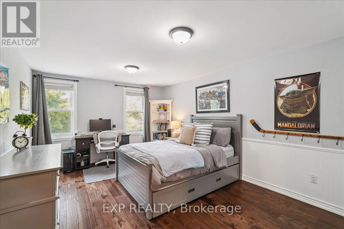 1923 STEEPBANK CRESCENT