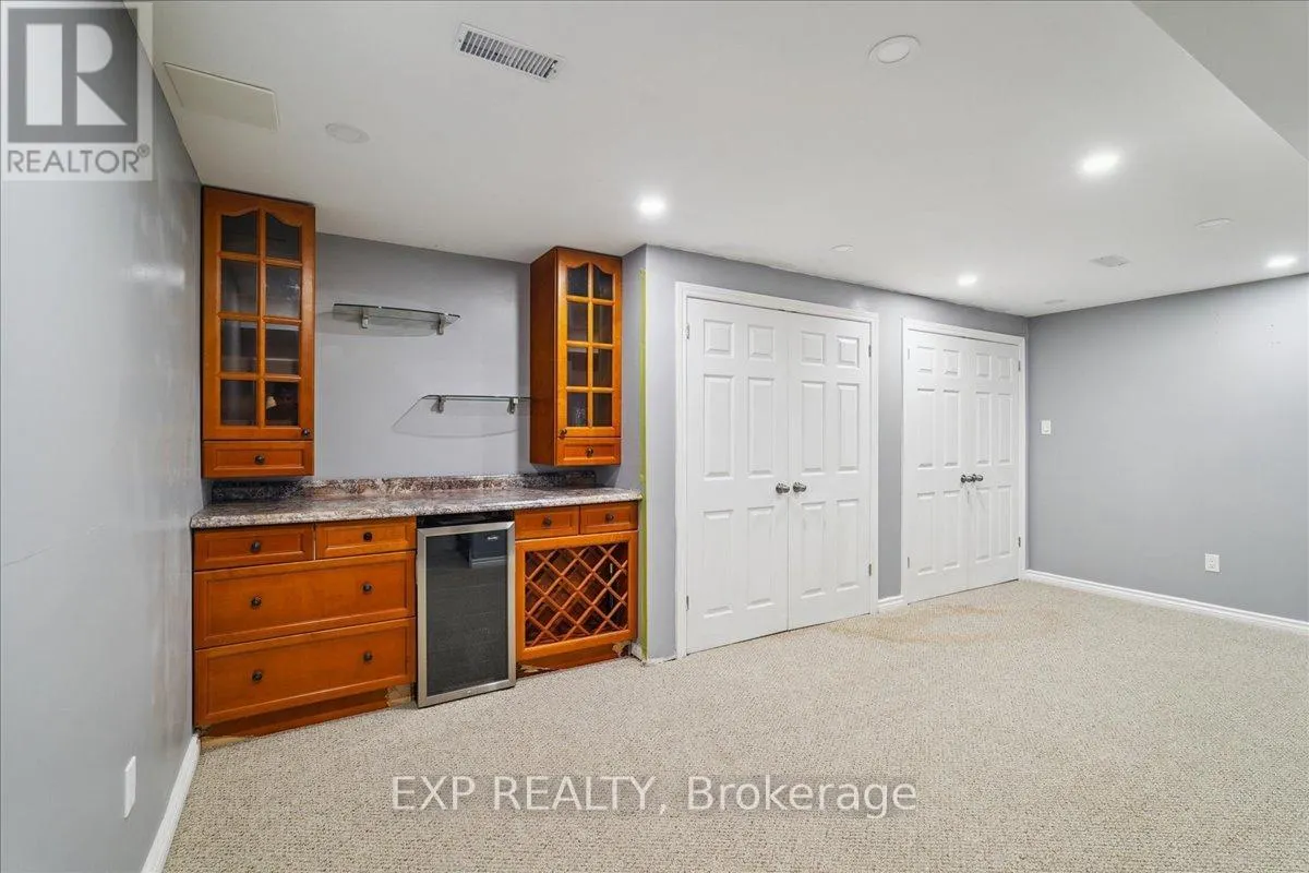 1923 STEEPBANK CRESCENT