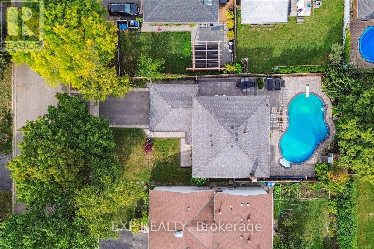 1923 STEEPBANK CRESCENT