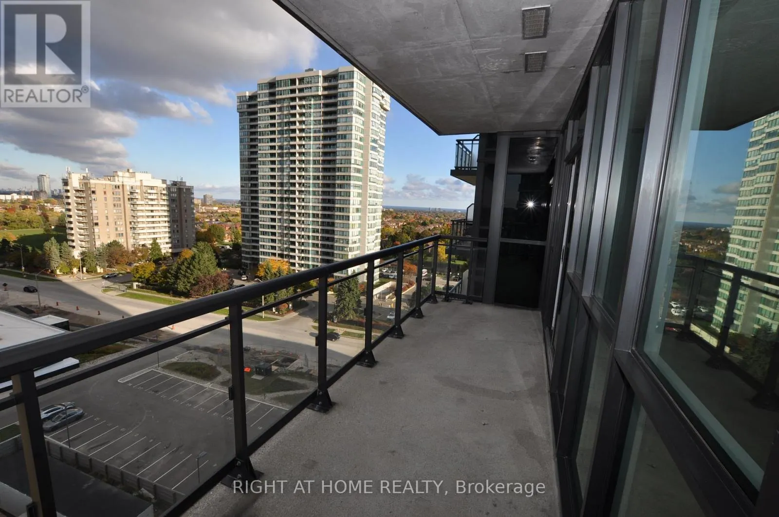 909 - 3975 GRAND PARK DRIVE