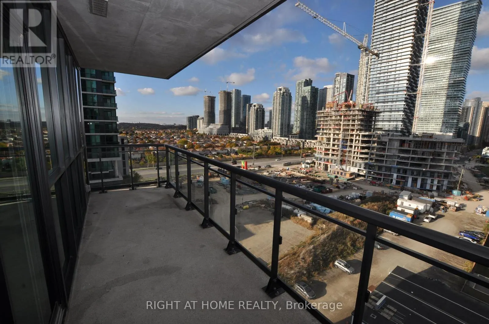 909 - 3975 GRAND PARK DRIVE