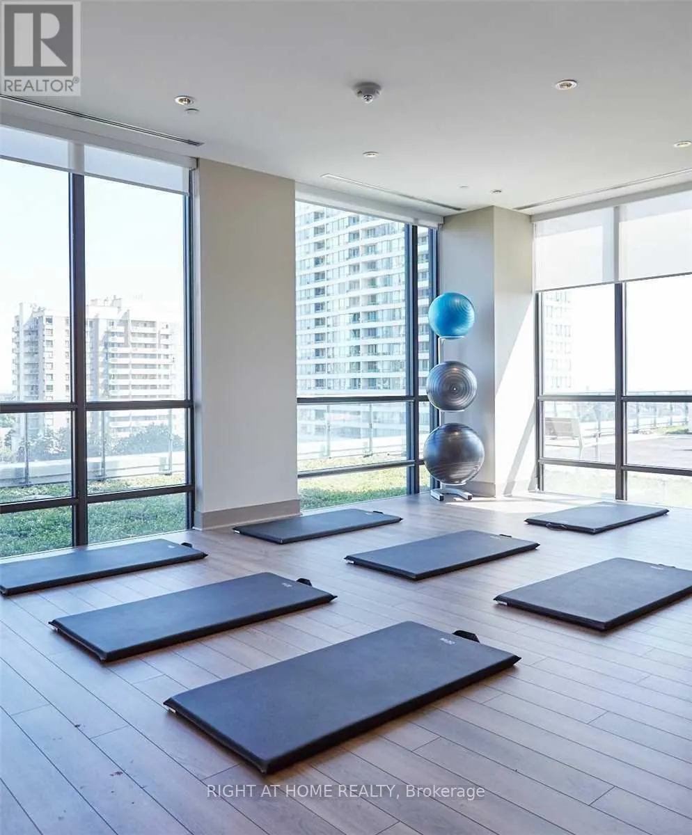 909 - 3975 GRAND PARK DRIVE