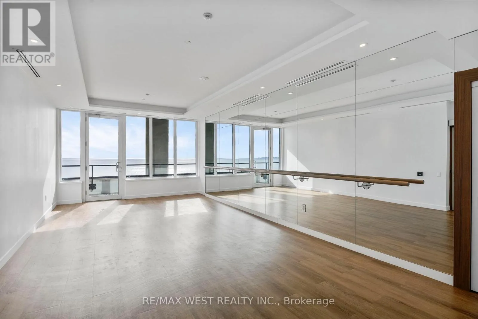 3902 - 1928 LAKE SHORE BOULEVARD W