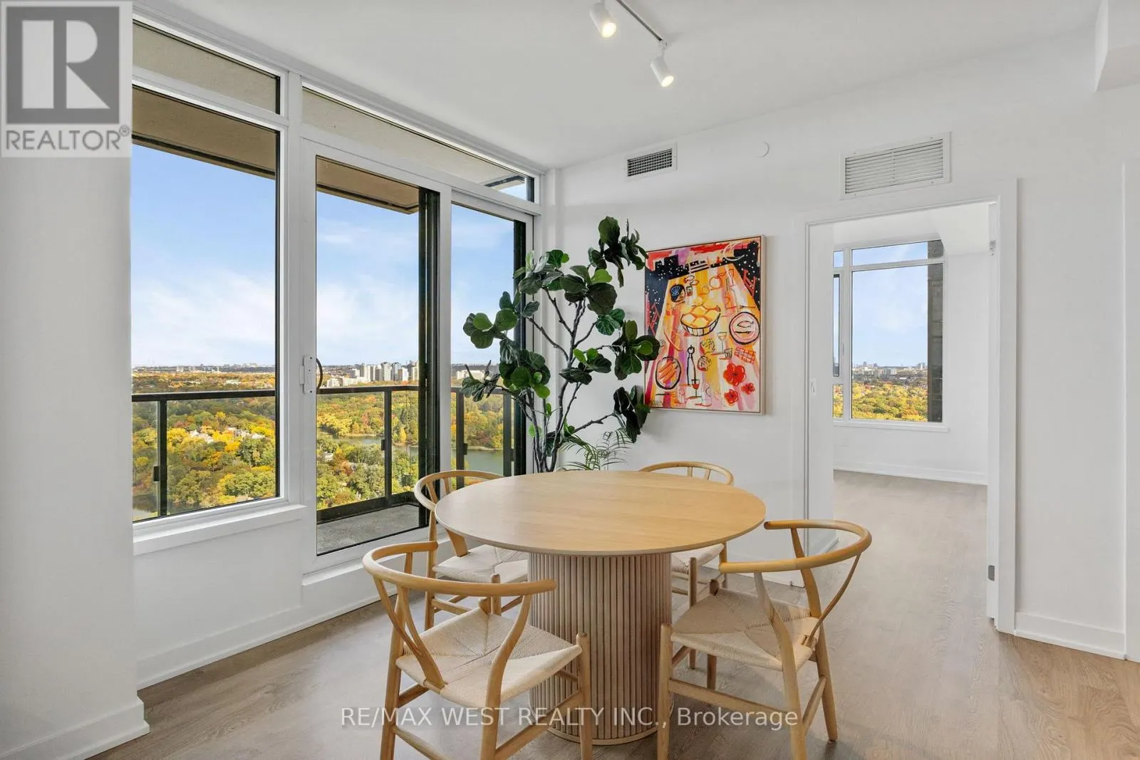 3902 - 1928 LAKE SHORE BOULEVARD W