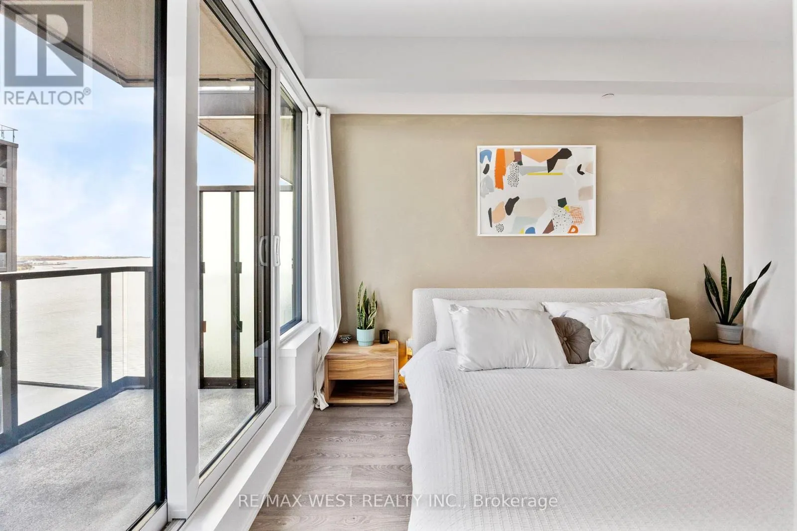 3902 - 1928 LAKE SHORE BOULEVARD W