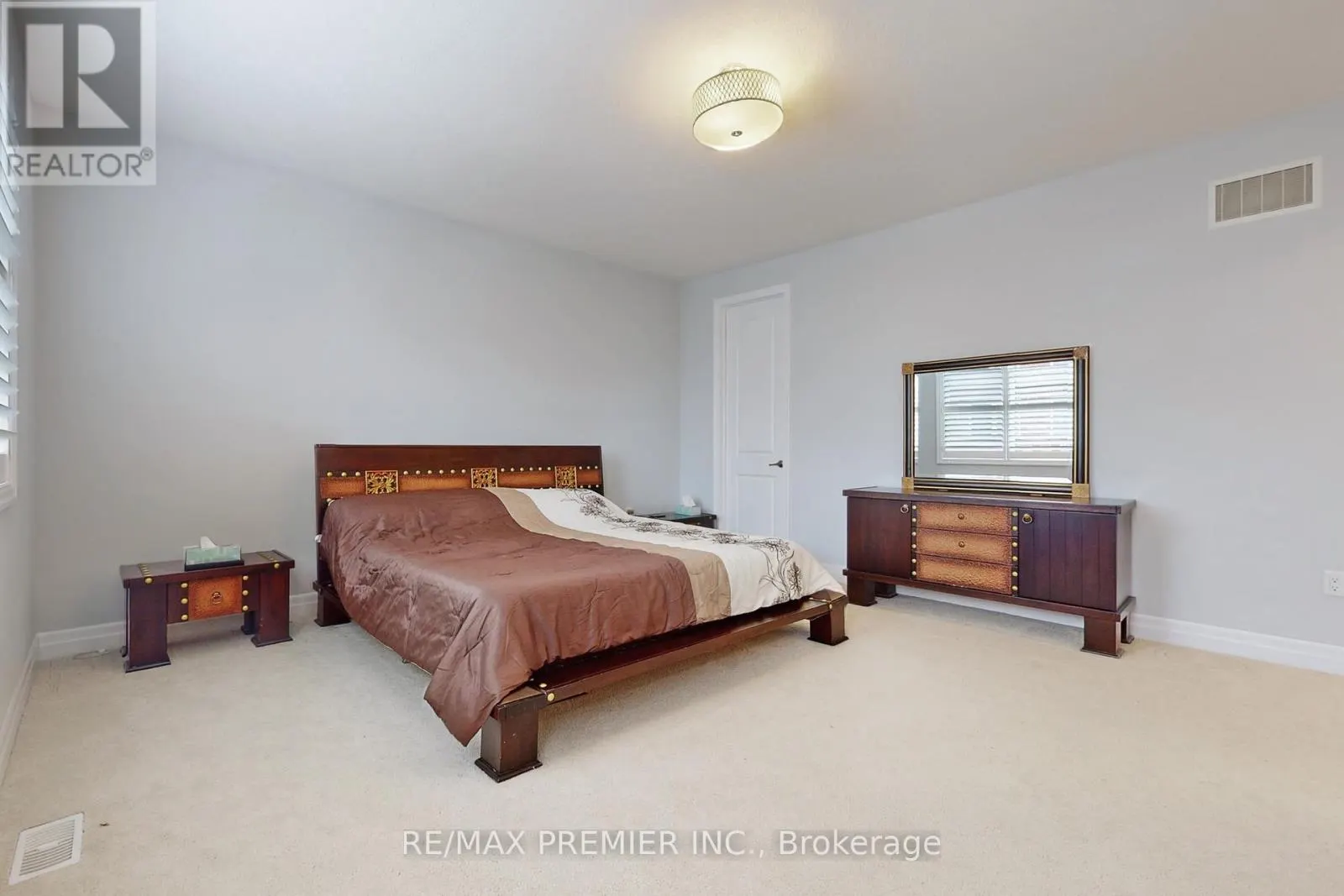 140 MAGNOLIA CRESCENT