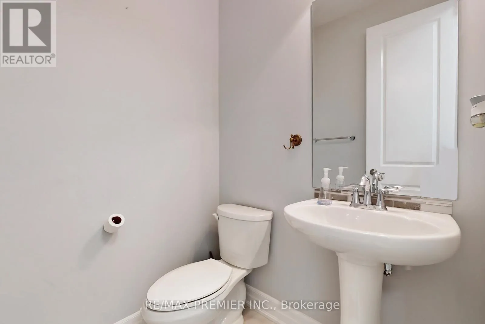 140 MAGNOLIA CRESCENT