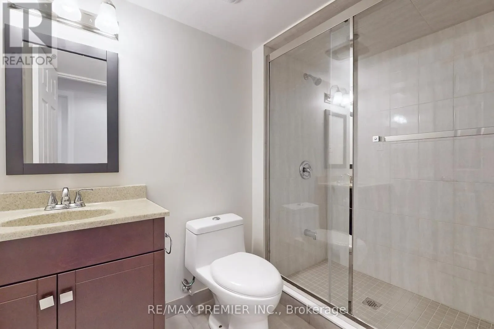 140 MAGNOLIA CRESCENT