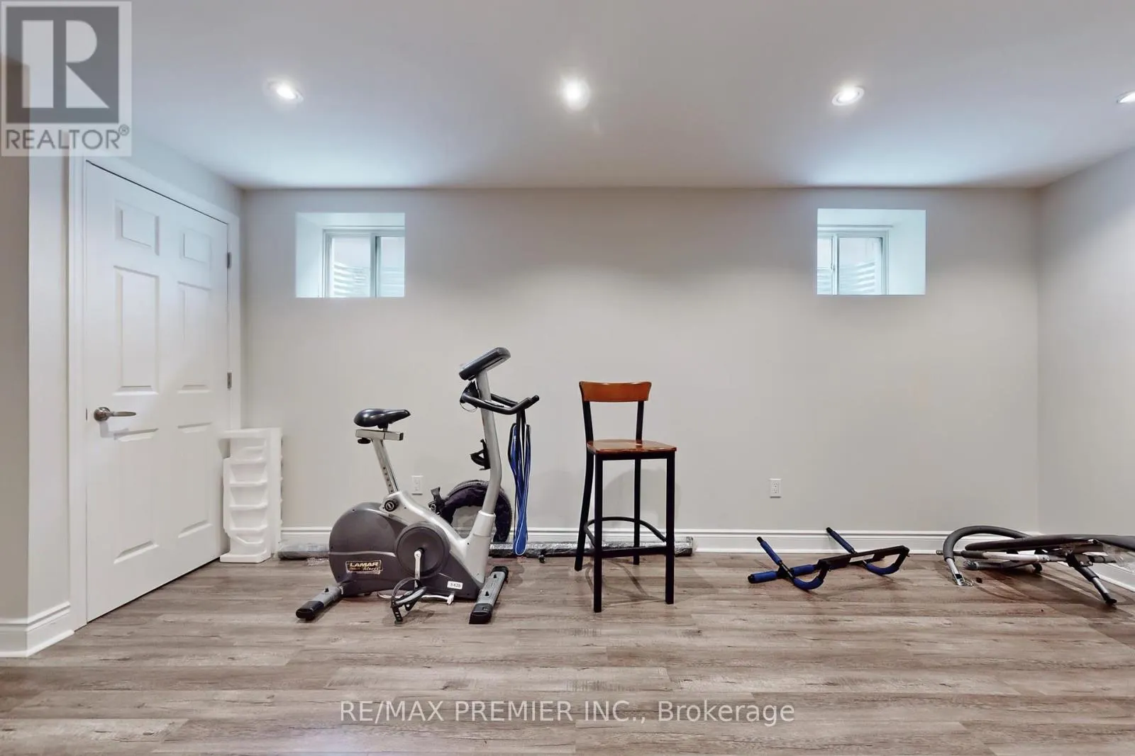 140 MAGNOLIA CRESCENT