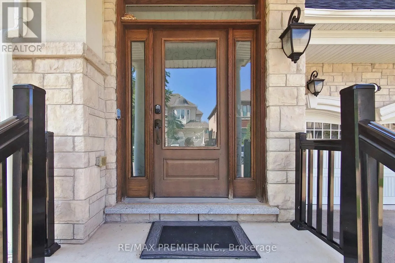 140 MAGNOLIA CRESCENT