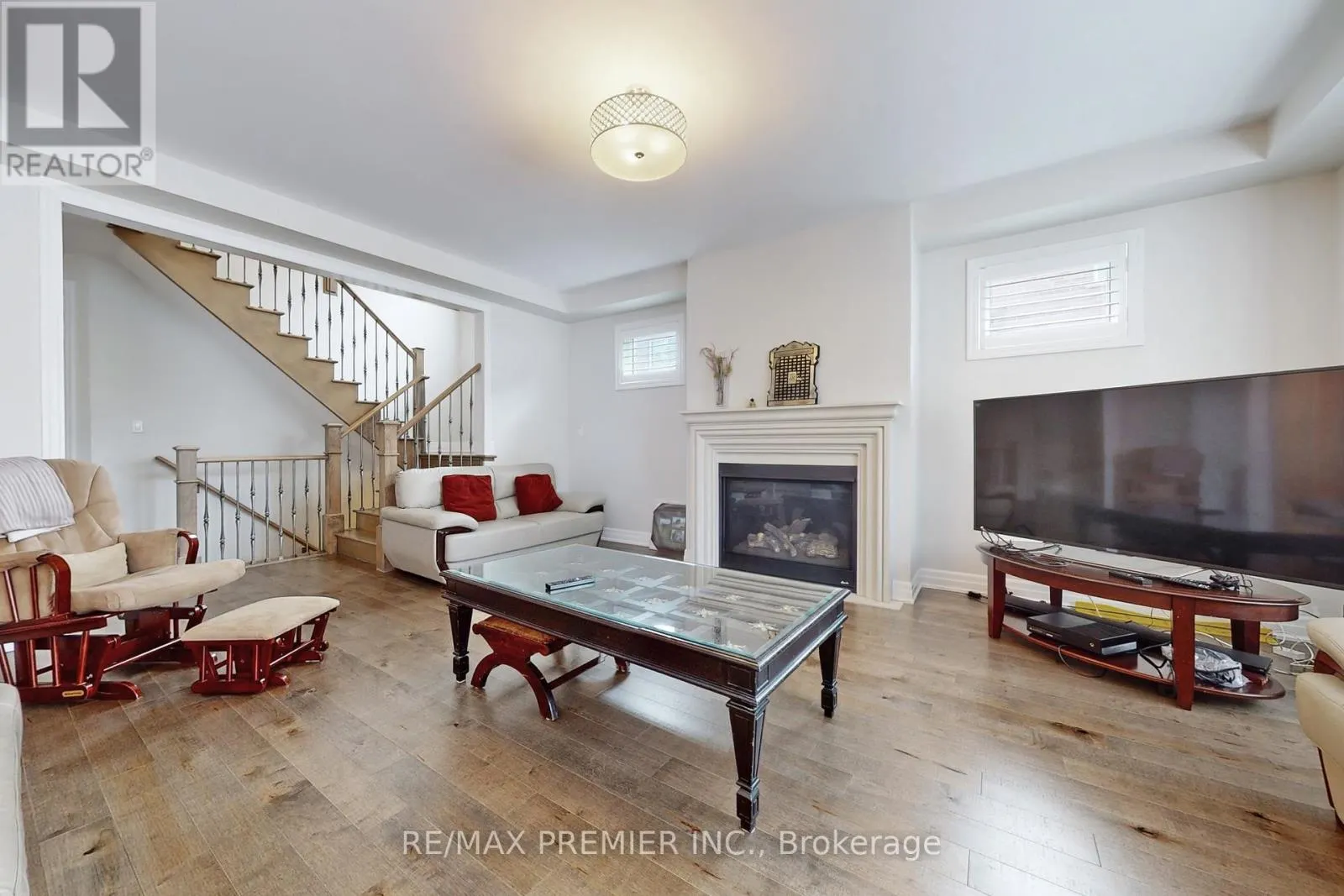 140 MAGNOLIA CRESCENT