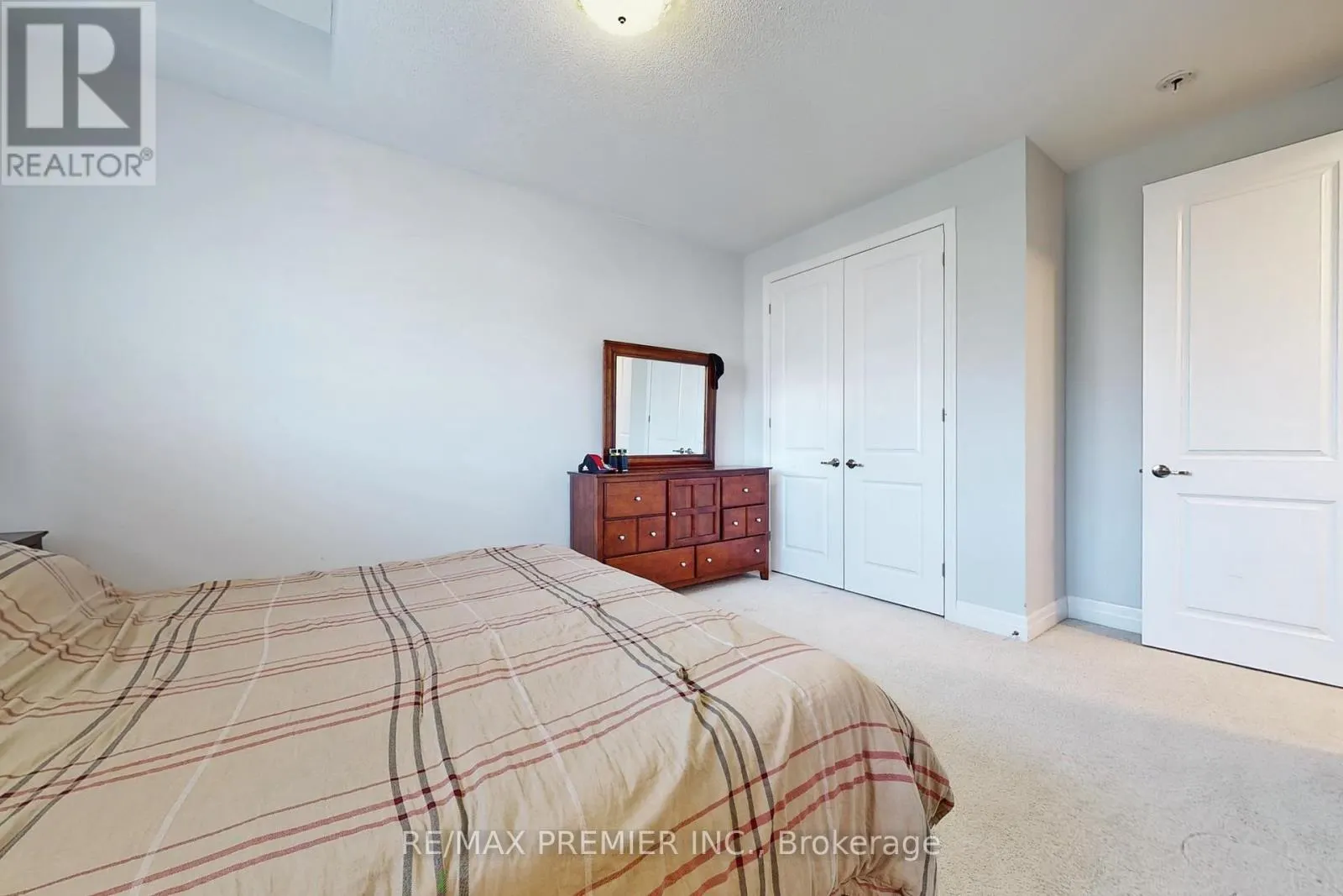 140 MAGNOLIA CRESCENT