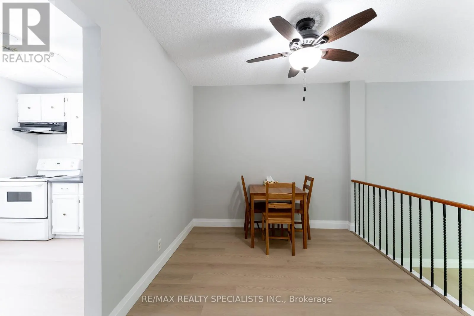 165 - 2050 UPPER MIDDLE ROAD