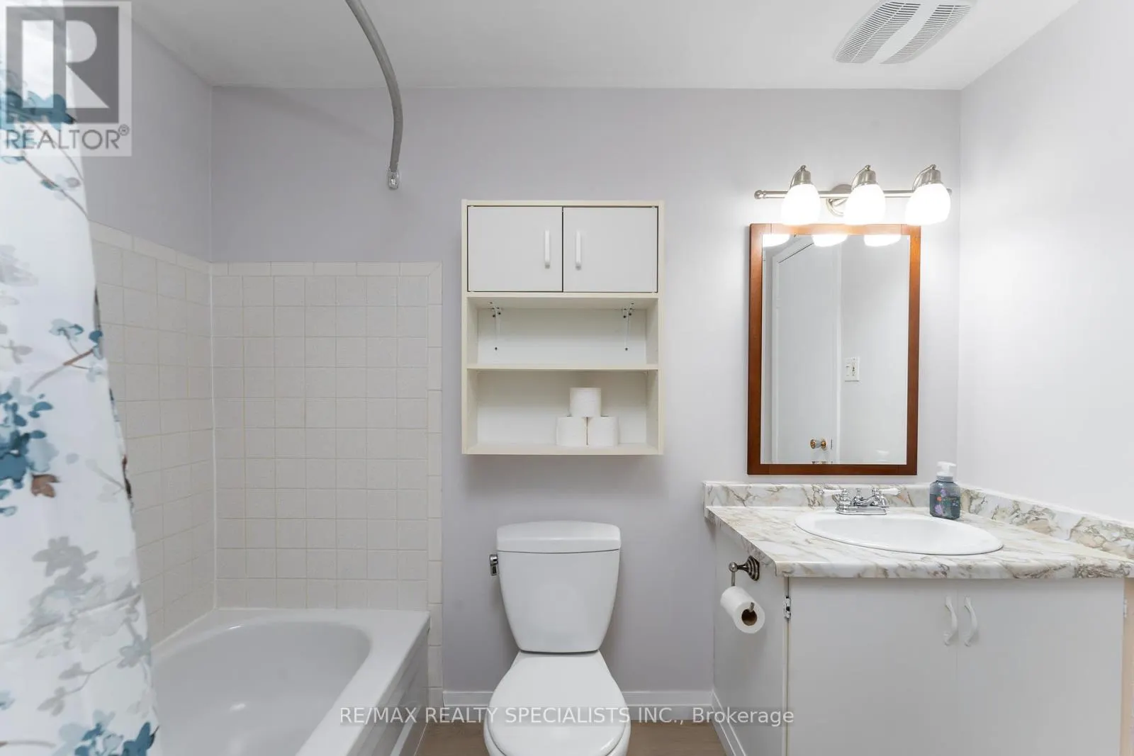 165 - 2050 UPPER MIDDLE ROAD