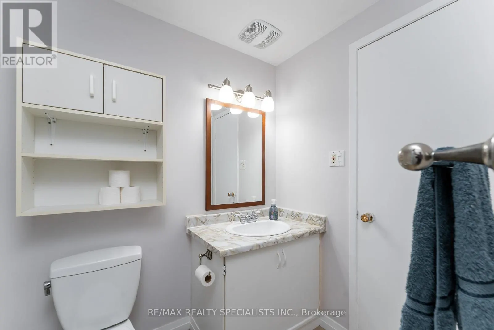 165 - 2050 UPPER MIDDLE ROAD