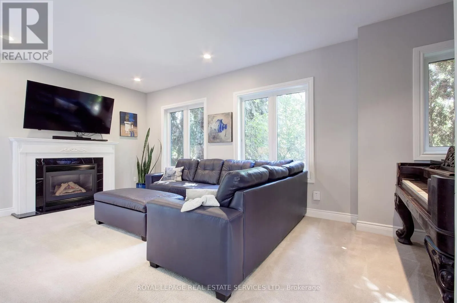 1079 SKYVALLEY CRESCENT