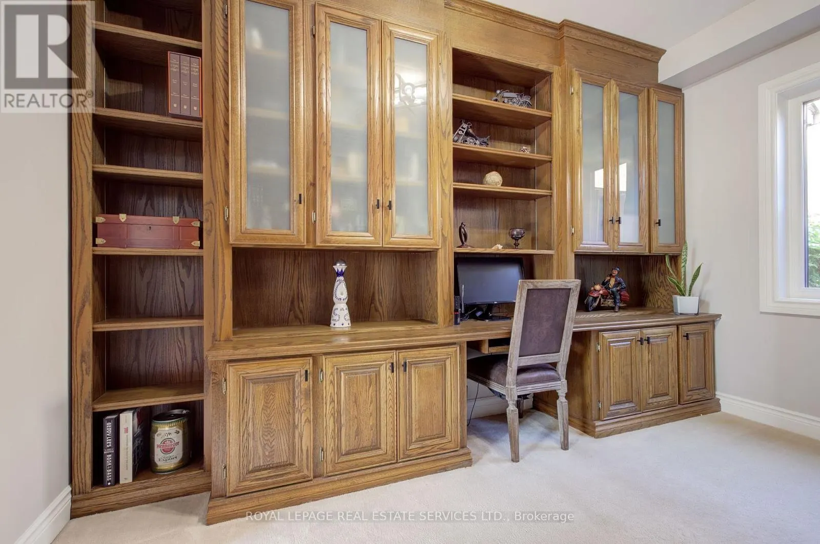 1079 SKYVALLEY CRESCENT