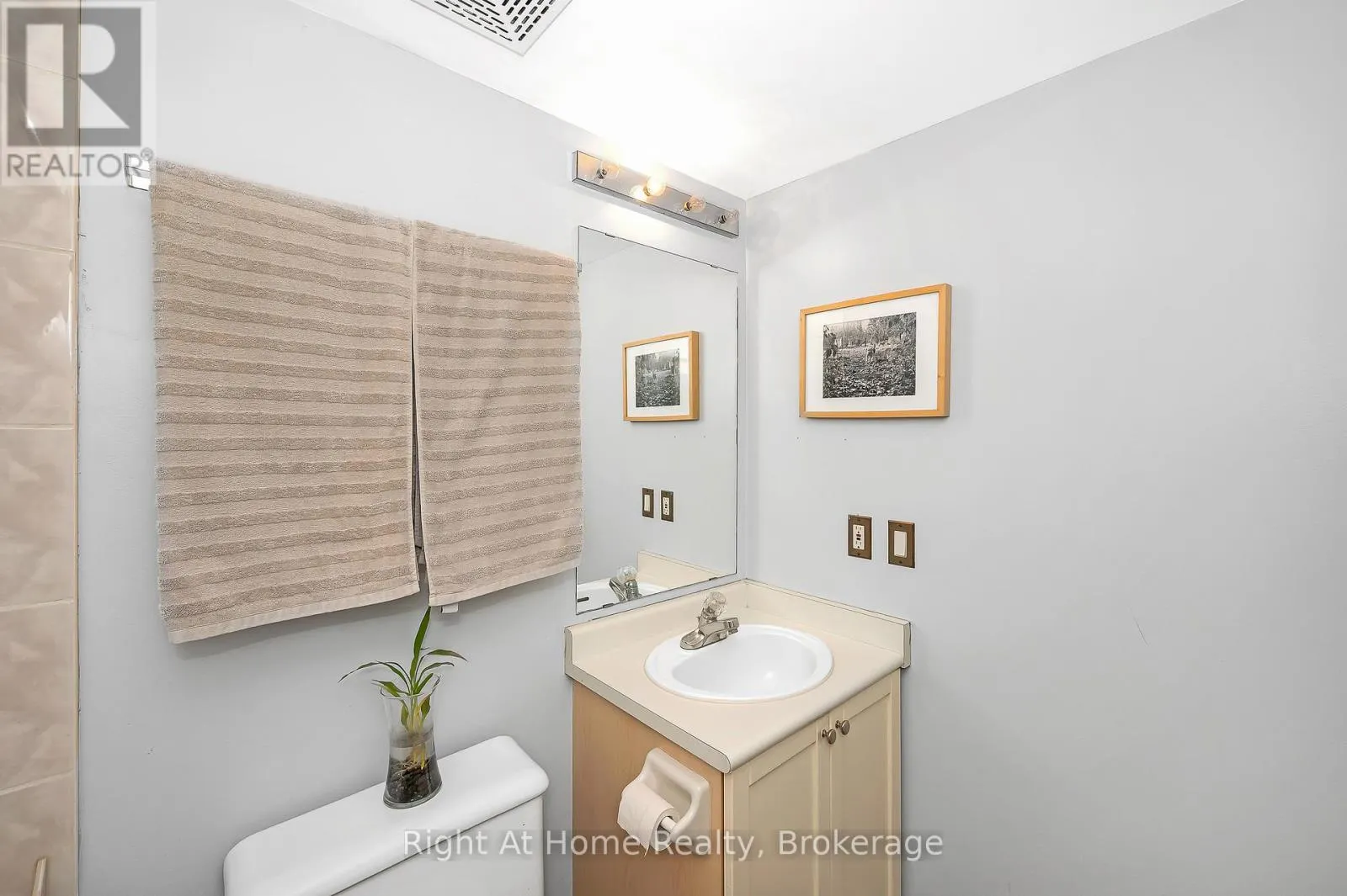 706 - 1701 LAMPMAN AVENUE, #706