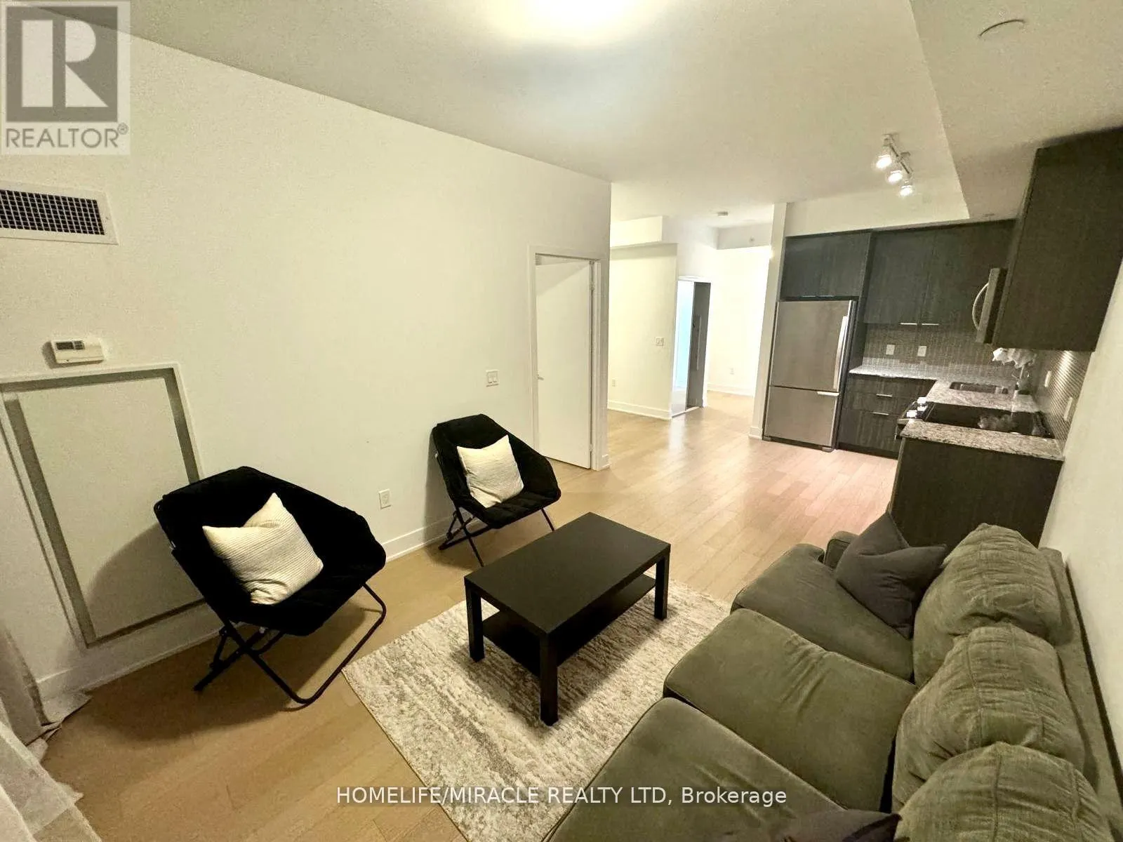 5901 - 30 SHORE BREEZE DR DRIVE