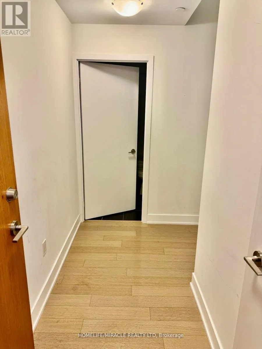 5901 - 30 SHORE BREEZE DR DRIVE