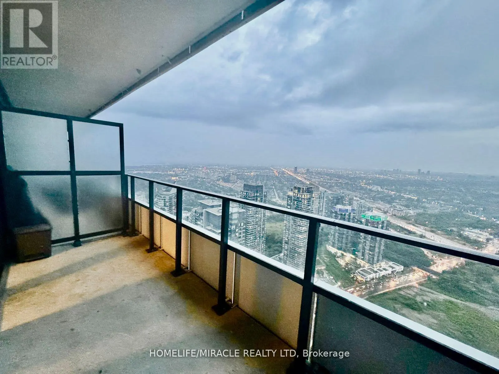 5901 - 30 SHORE BREEZE DR DRIVE