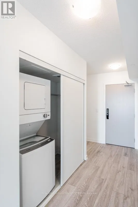 A401 - 3210 DAKOTA COMMON