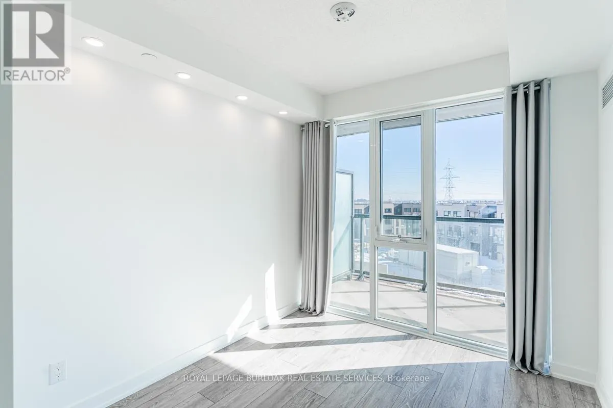 A401 - 3210 DAKOTA COMMON