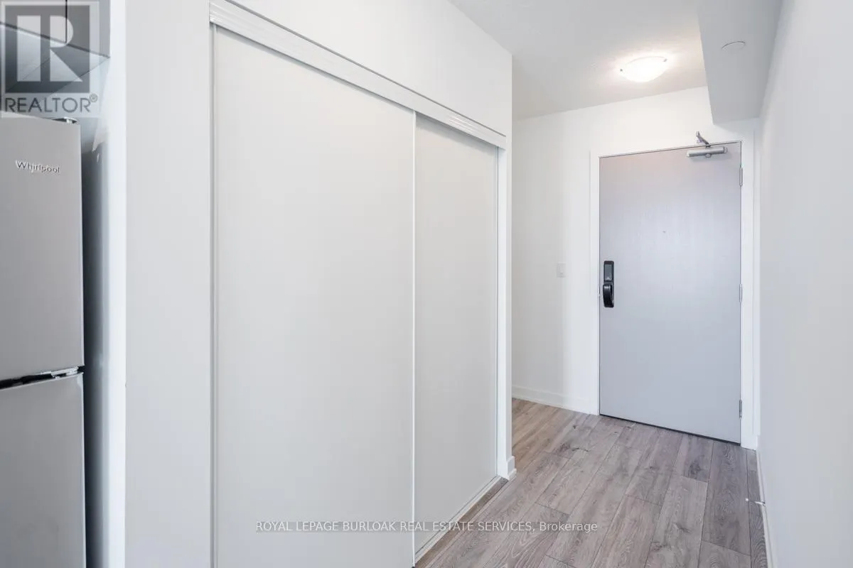 A401 - 3210 DAKOTA COMMON