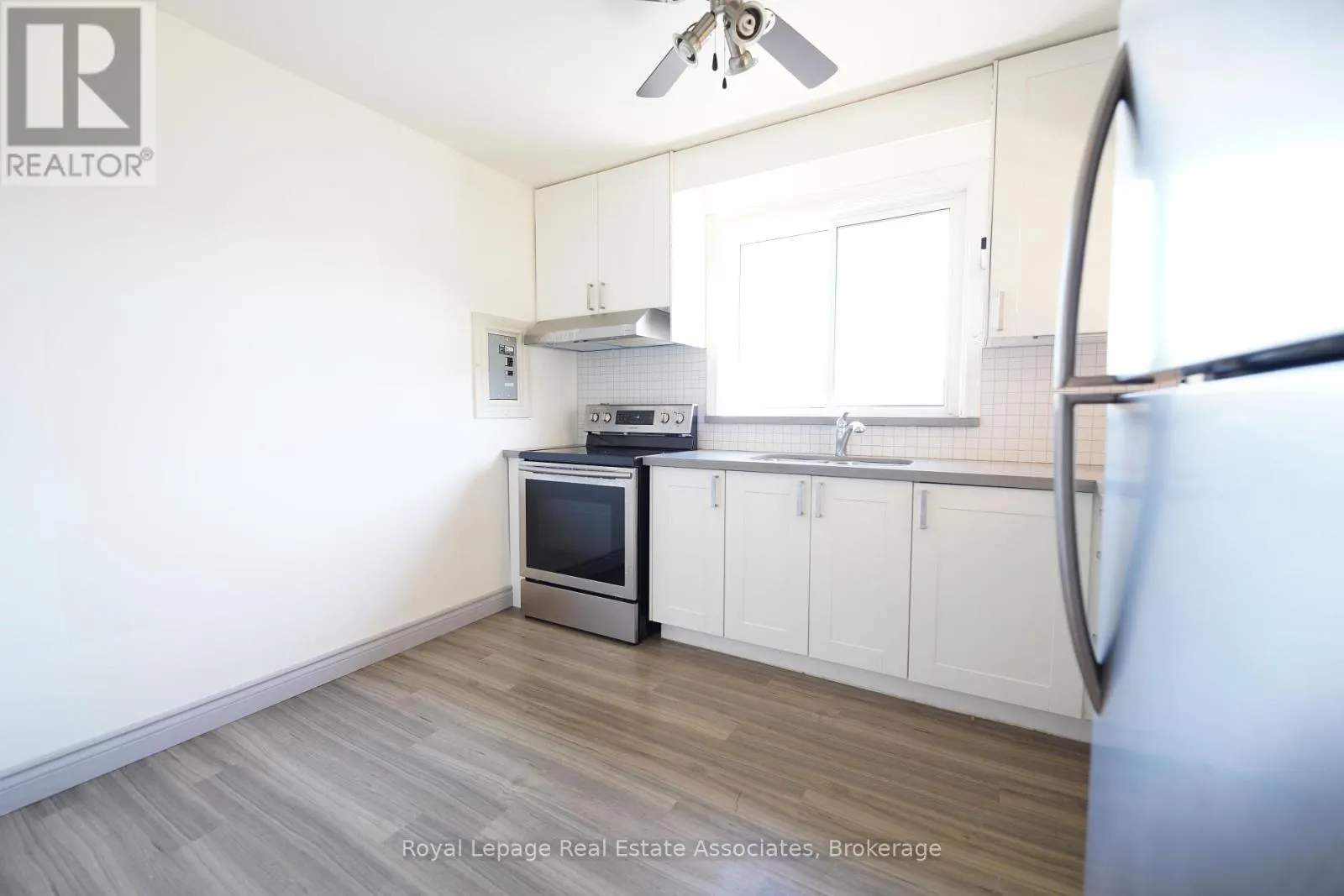 UPPER - 9 MISSISSAUGA ROAD N