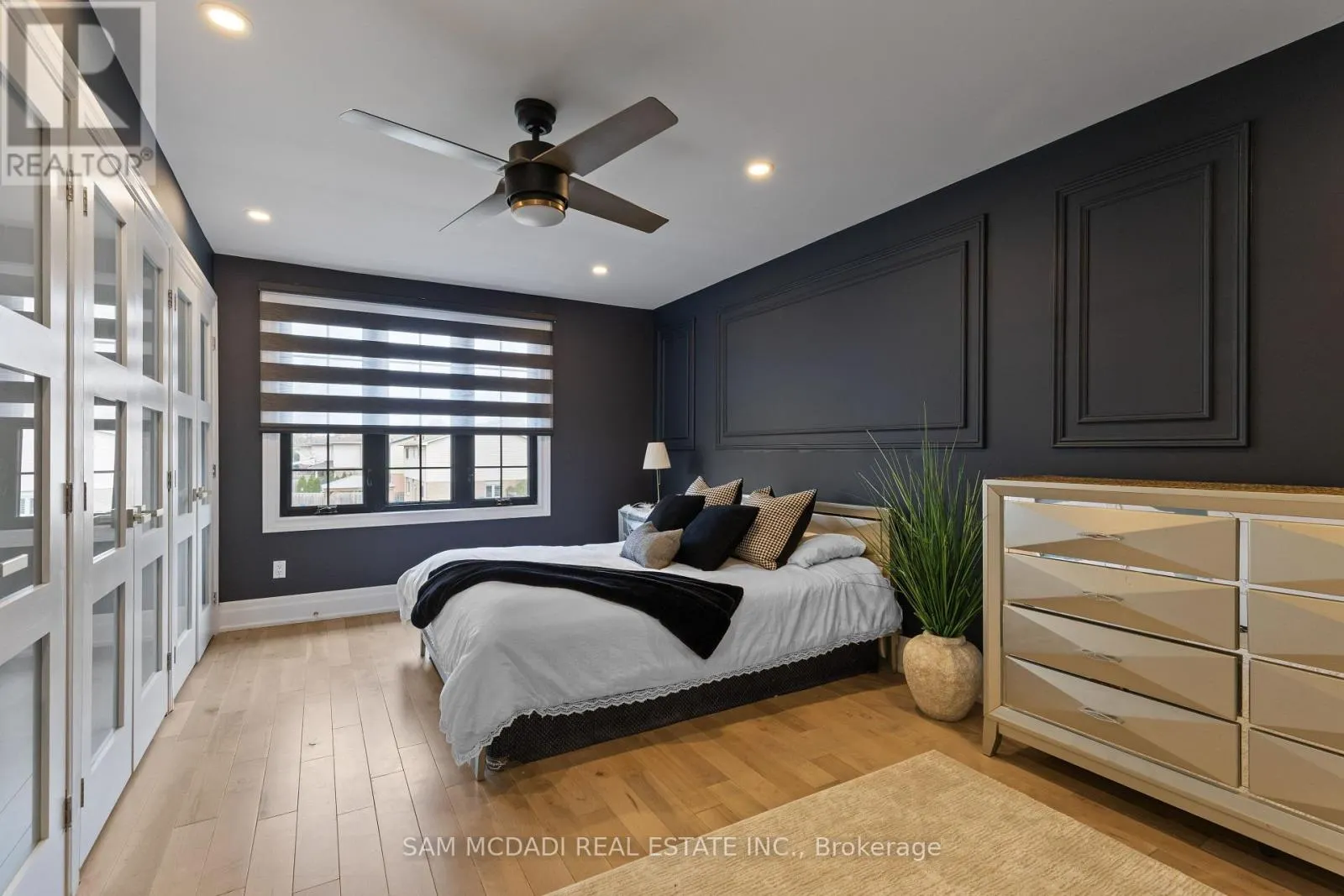 2284 GLASTONBURY ROAD