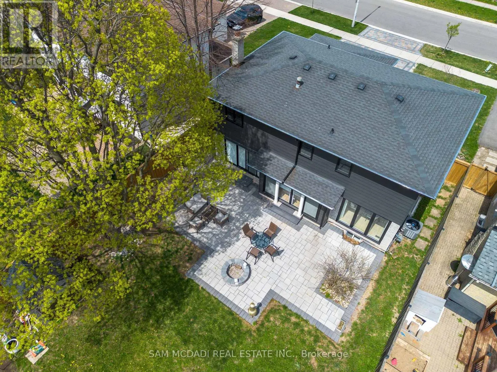 2284 GLASTONBURY ROAD