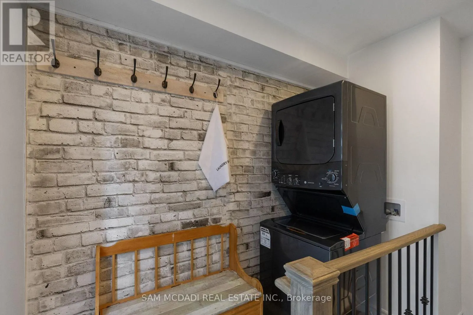 2284 GLASTONBURY ROAD