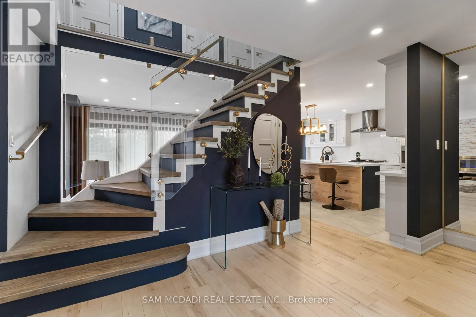 2284 GLASTONBURY ROAD