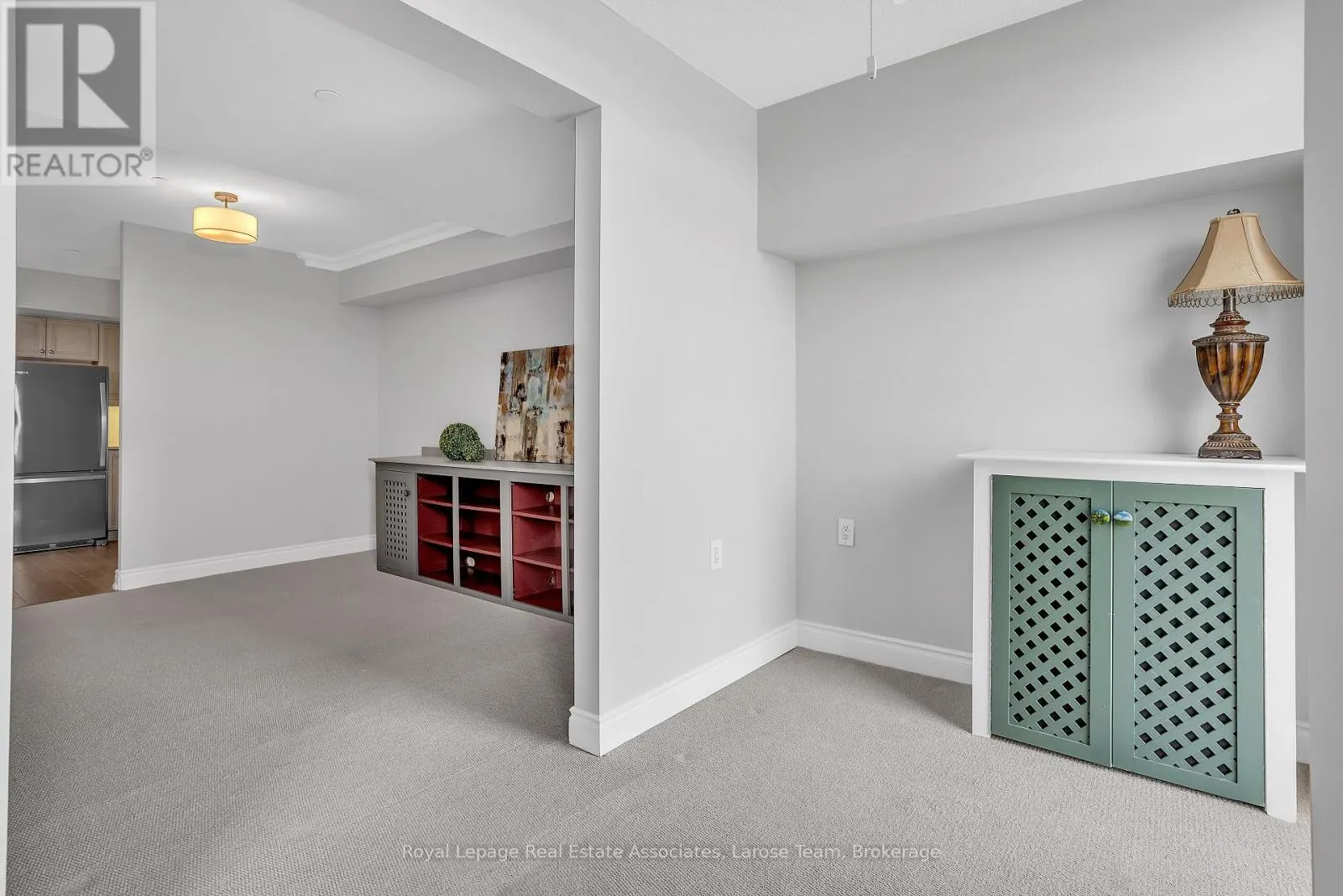 1707 - 3 MARINE PARADE DRIVE