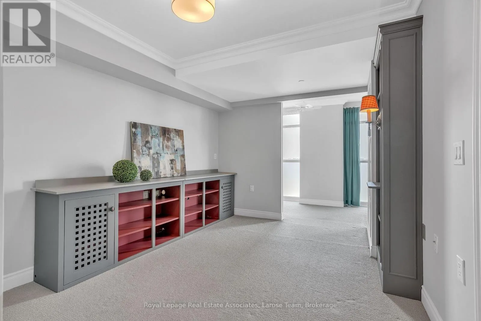 1707 - 3 MARINE PARADE DRIVE