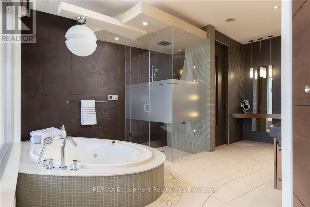 1540 WATERSEDGE ROAD