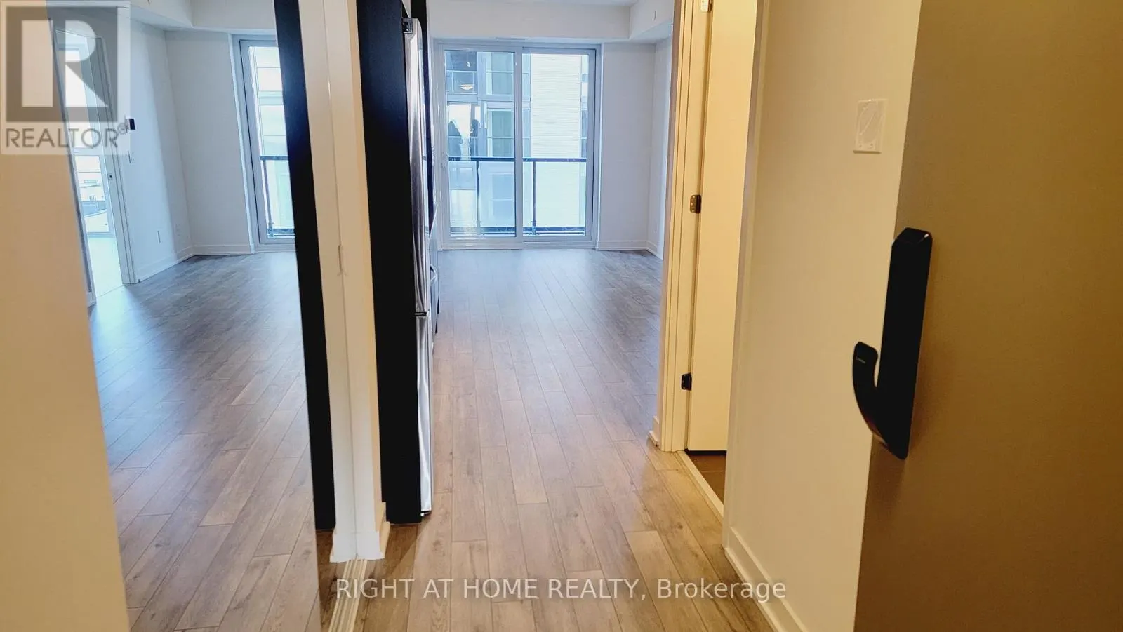 702 - 3079 TRAFALGAR ROAD