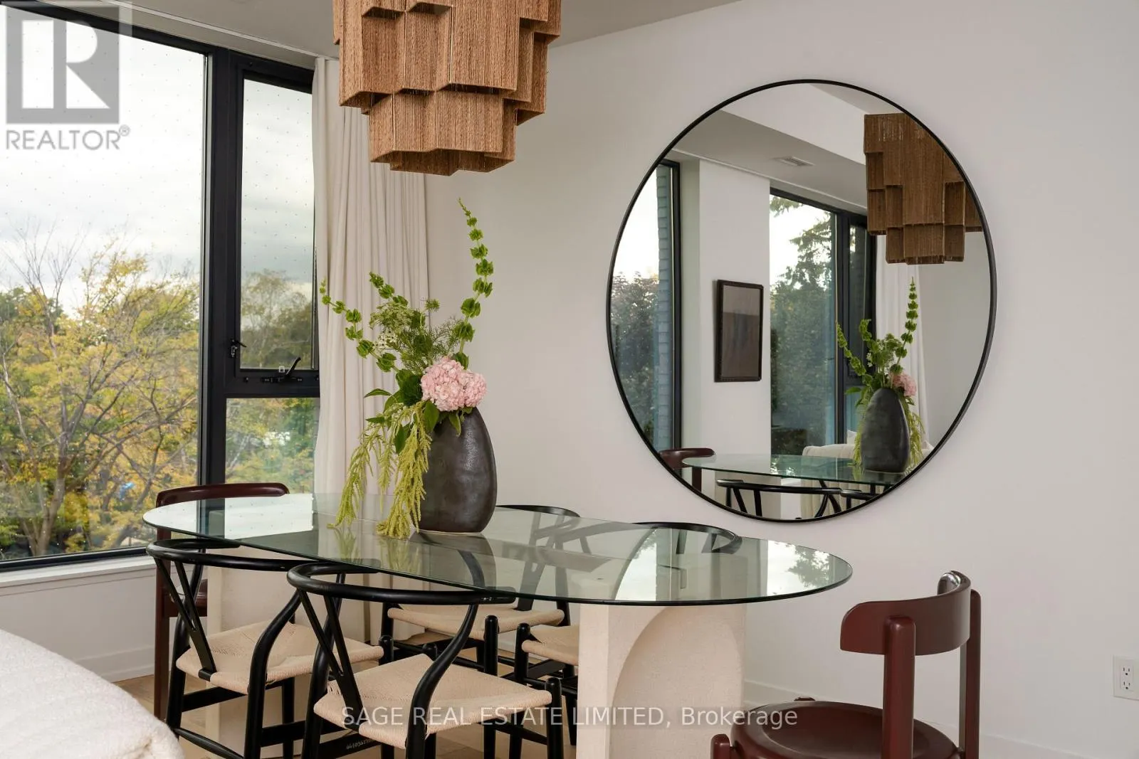 321 - 35 WABASH AVENUE