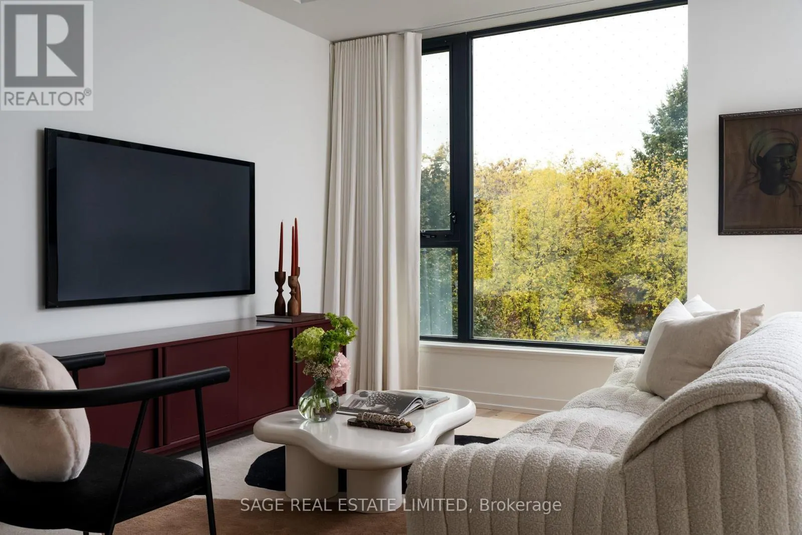 321 - 35 WABASH AVENUE