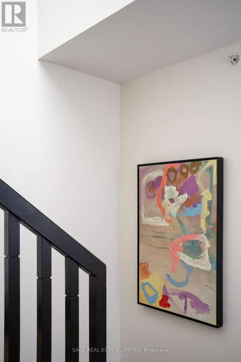 321 - 35 WABASH AVENUE