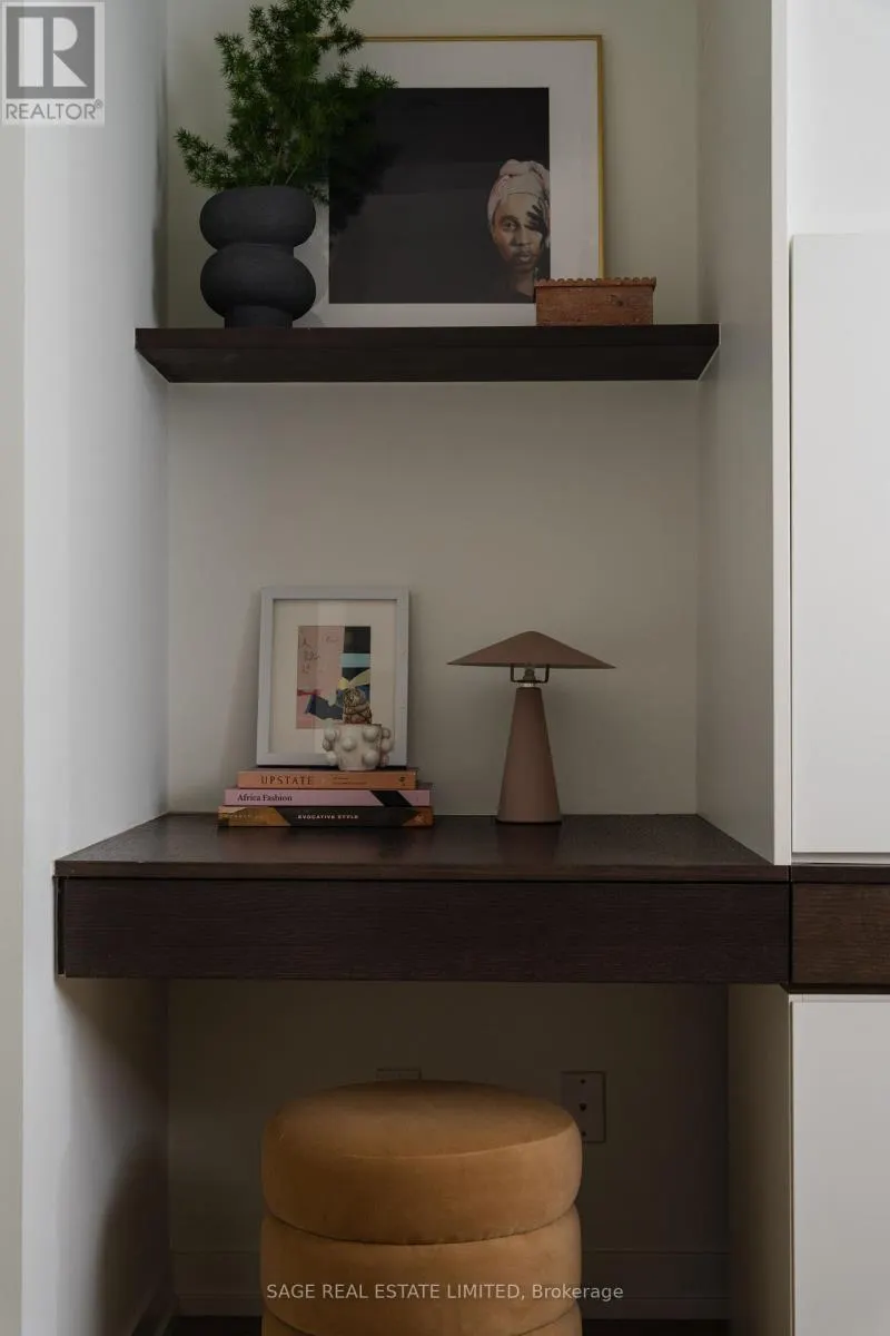 321 - 35 WABASH AVENUE