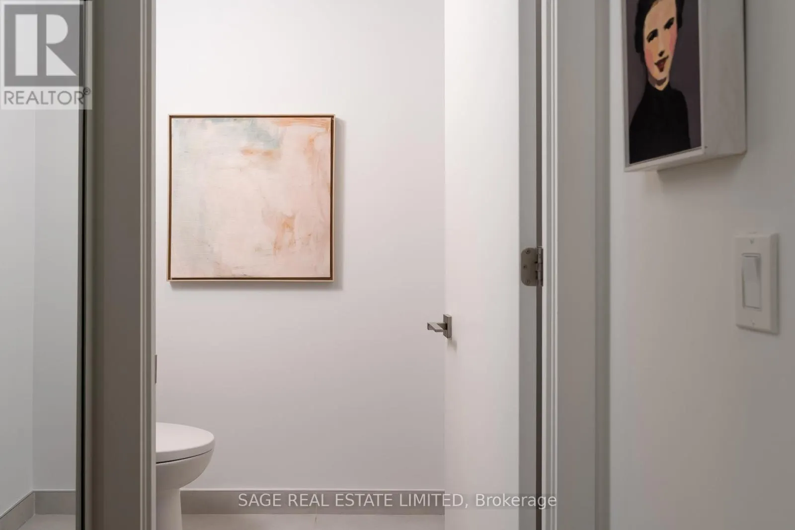 321 - 35 WABASH AVENUE