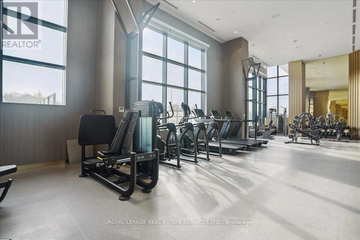 507 - 395 DUNDAS STREET W