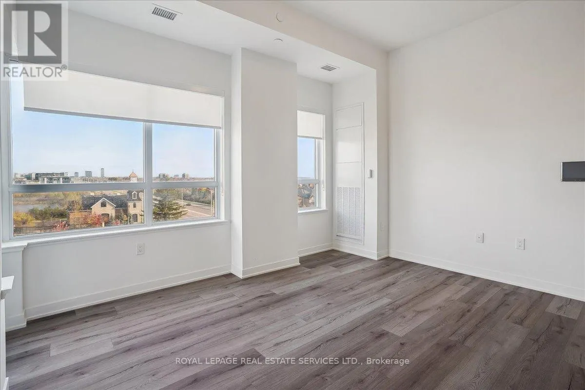 507 - 395 DUNDAS STREET W