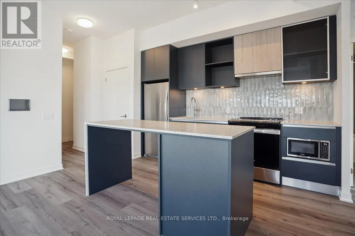 507 - 395 DUNDAS STREET W