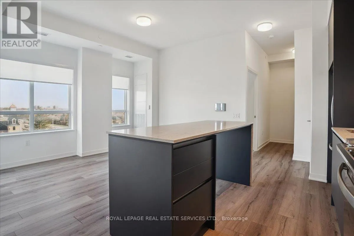 507 - 395 DUNDAS STREET W