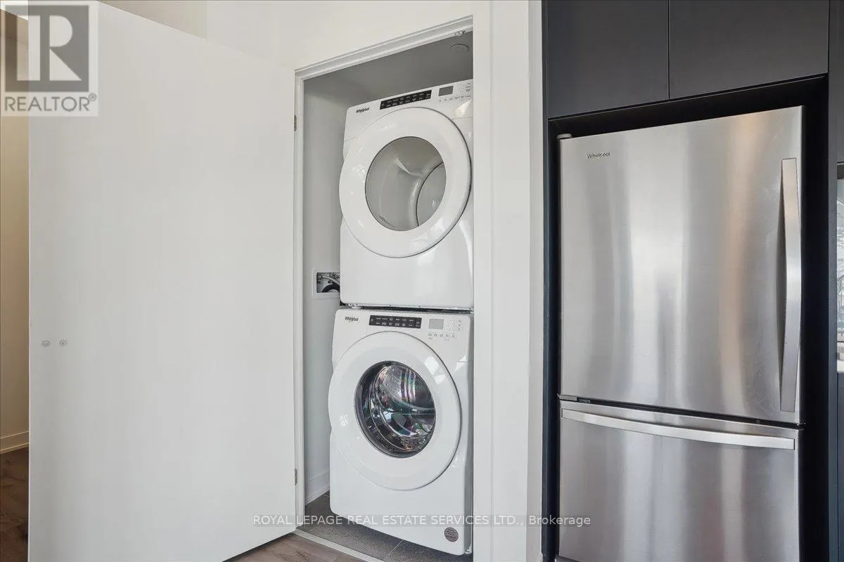 507 - 395 DUNDAS STREET W