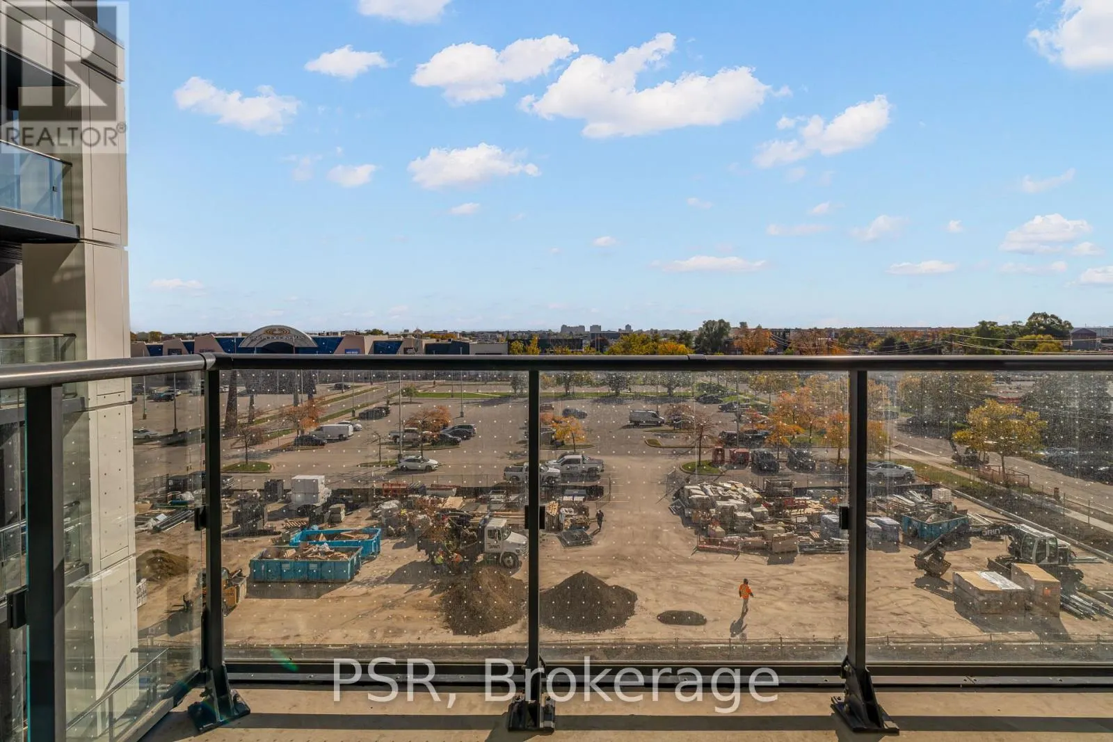 407 - 1037 THE QUEENSWAY